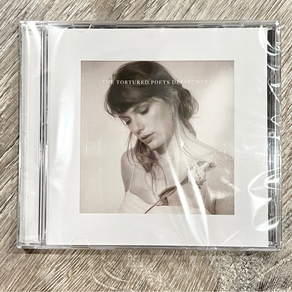 The Tortured Poets Department CD + Bonus Track "But Daddy I Love Him” Limited
